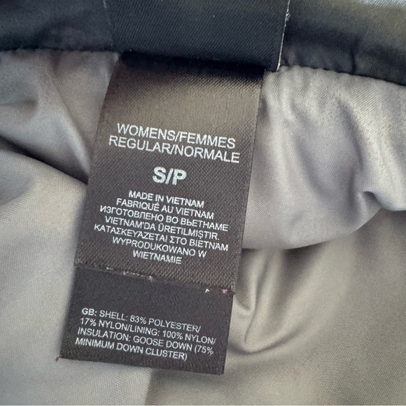 The North Face Women's Aconcagua 550 Fill Goose Down Puffer Vest Black Charcoal - Picture 7 of 8